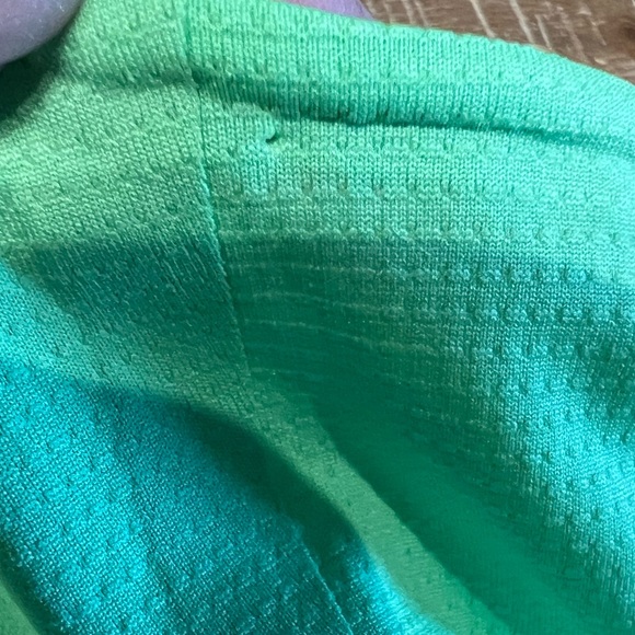 ✨Host Pick ✨ Lululemon Men’s Lightweight Trail Running Tank Top - Picture 9 of 12